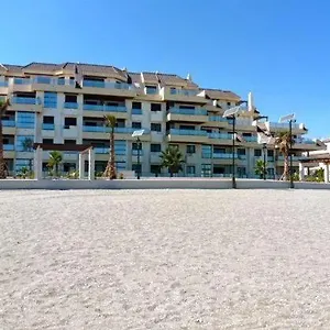 Apartamento Puerto De La Duquesa Beachfront, Manilva